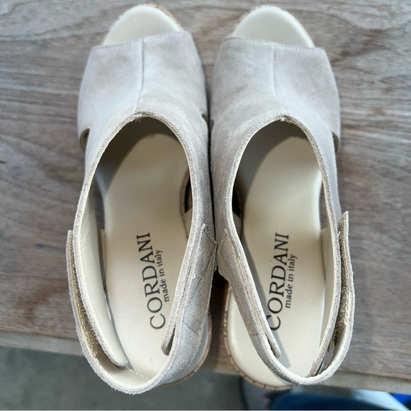 CORDANI Beige Suede Leather Heeled Platform Wedge Sandals 7.5 US - Picture 10 of 11